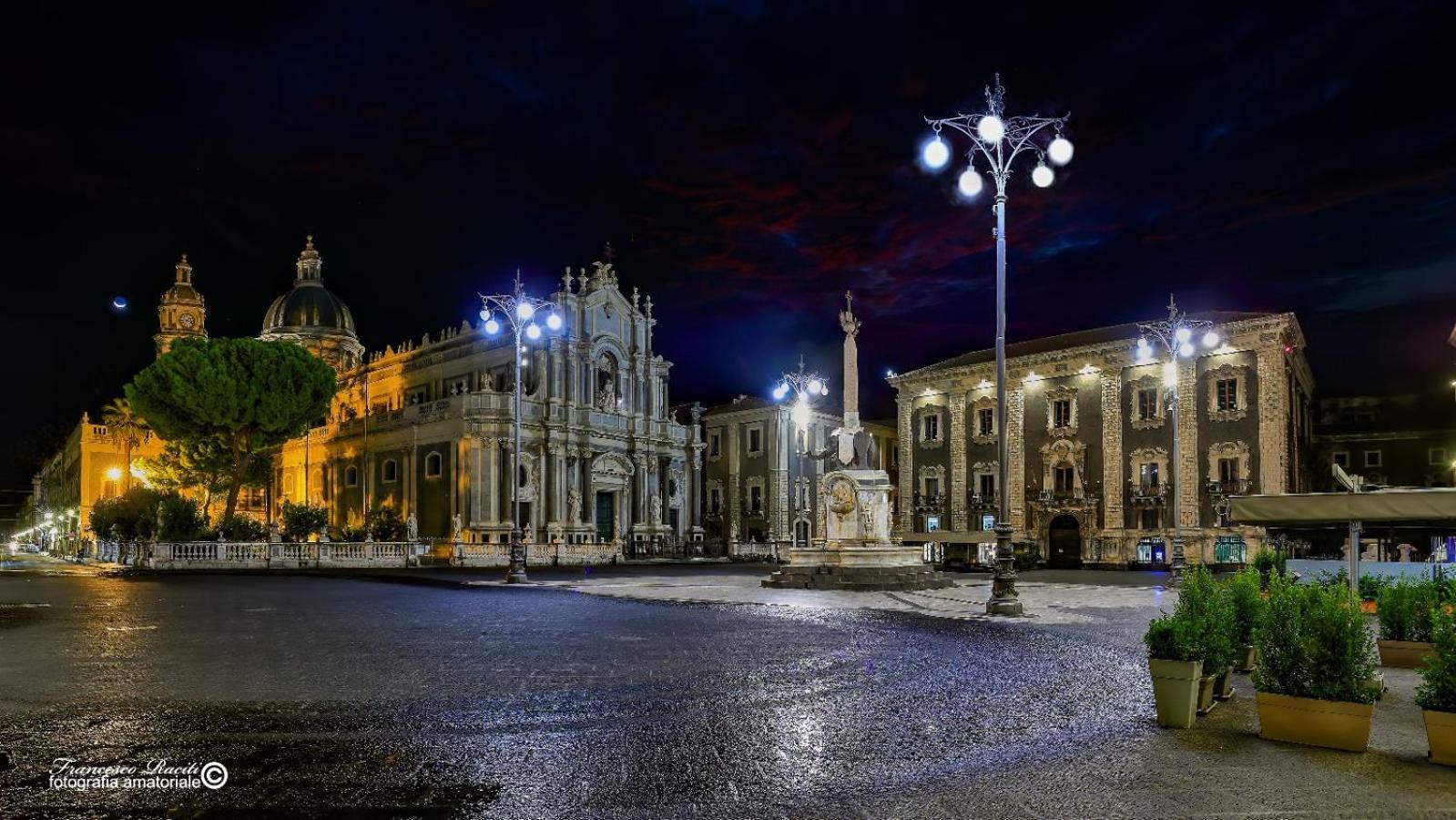 Elegante Matrimoniale Clemente House Catania Centro Hotel Exterior photo